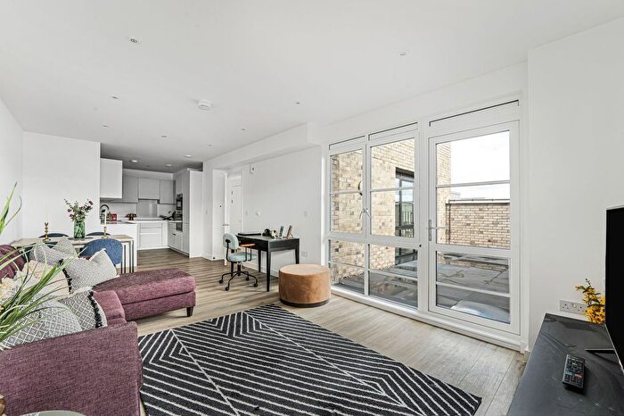 3 Bedroom Flat For Sale In Corner Place, - Herald Street, E2