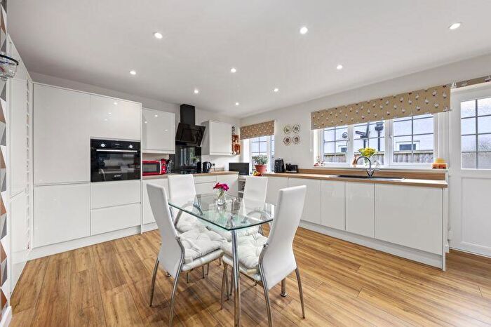 2 Bedroom Detached Bungalow For Sale In Queen Mary Road, Somersall, Chesterfield, S40