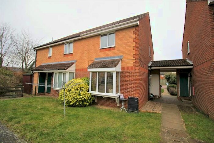 2 Bedroom Property To Rent In Honeysuckle Way, Bedford, MK41
