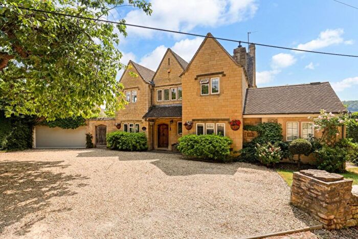4 Bedroom Detached House For Sale In Kemps Lane, Painswick, GL6