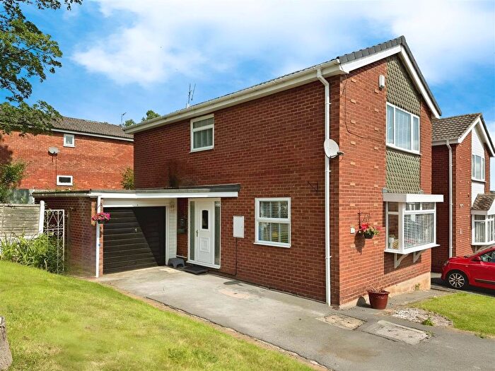 3 Bedroom Detached House For Sale In Bream Way, Stoke-On-Trent, ST6