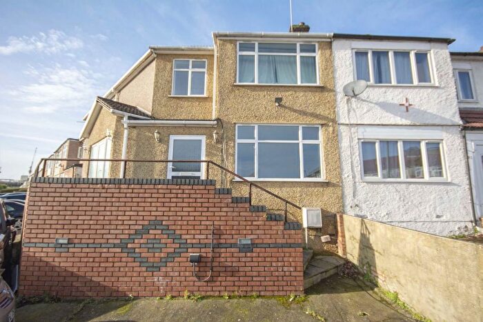 4 Bedroom Property To Rent In Brent Park Road, London, NW4