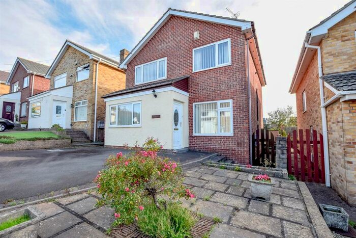 3 Bedroom Detached House To Rent In Glen Mavis Way, Barry, CF62