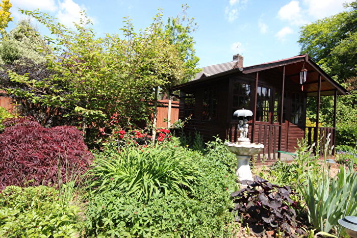 4 Bedroom Detached House For Sale In Mulberry Court, Four Marks, GU34