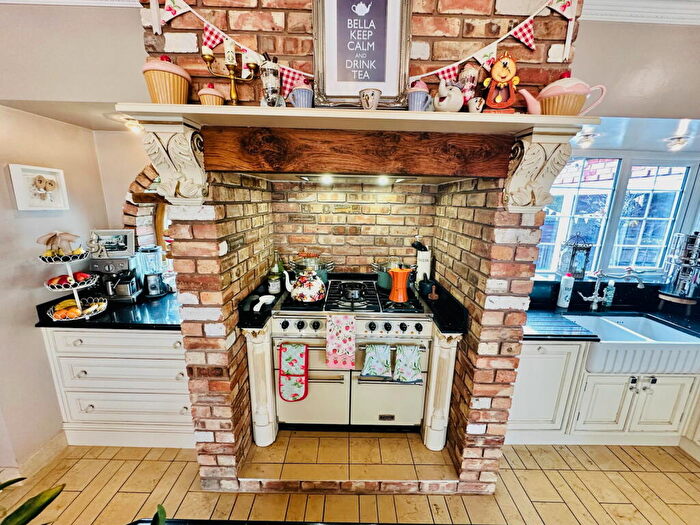 4 Bedroom Detached House For Sale In Brick Kiln Lane, Gornal Wood, DY3