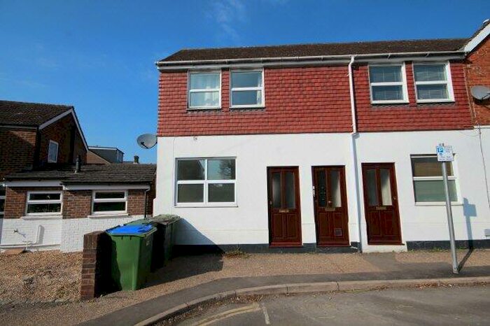 1 Bedroom Flat To Rent In Rushams Road, Horsham, RH12