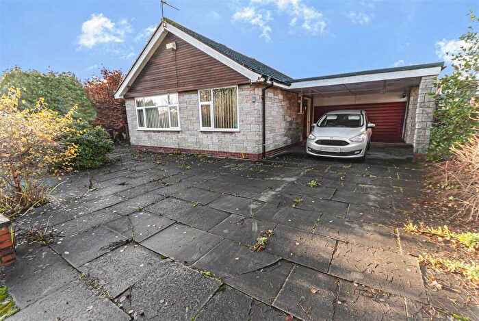 4 Bedroom Detached Bungalow For Sale In Longsight Road, Ramsbottom, Bury, BL0