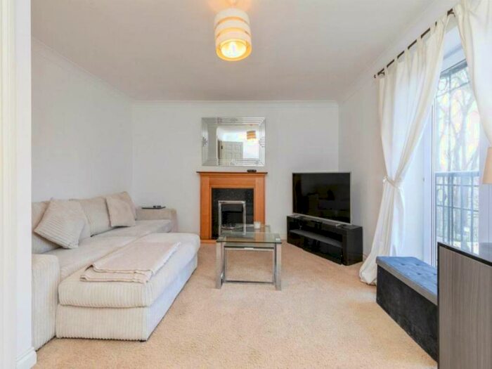 4 Bedroom Town House To Rent In Thomas Way, Stoke Park, Bristol, BS16