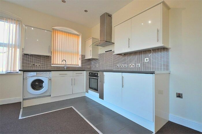 2 Bedroom Flat To Rent In South Street, Abington, Northampton, NN1