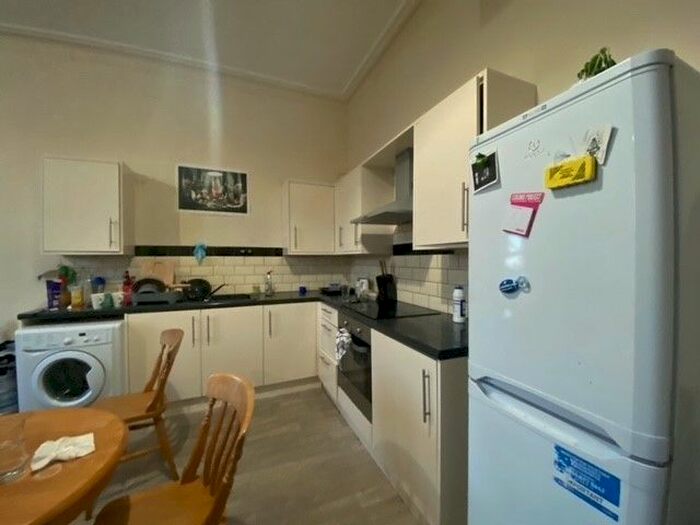 4 Bedroom Flat To Rent In Lake Road, Portsmouth PO1