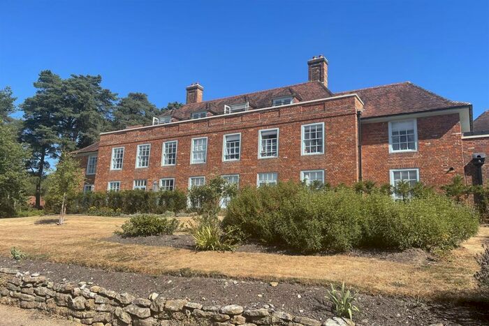 3 Bedroom Apartment To Rent In The Nurses House, Adams Walk, Midhurst, GU29