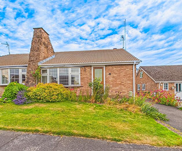 3 Bedroom Detached Bungalow For Sale In Linberry Close, Oakerthorpe, Alfreton, DE55