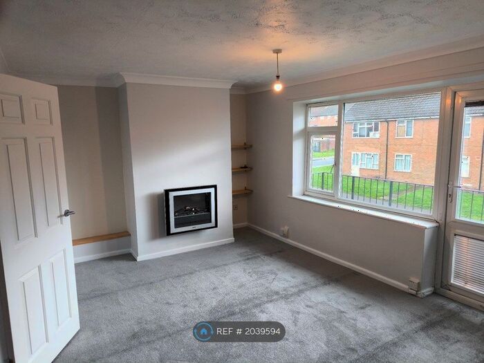 2 Bedroom Flat To Rent In Rock Street, Dudley, DY3