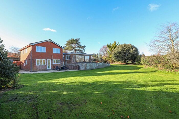 4 Bedroom Detached House For Sale In The Glebe, Shroton, DT11