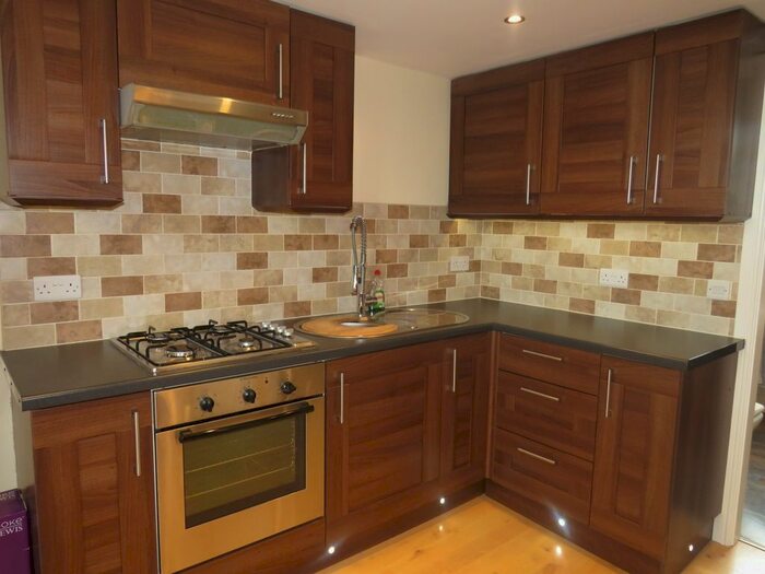 2 Bedroom Flat To Rent In Lower Slack, Wainstalls, Halifax, HX2
