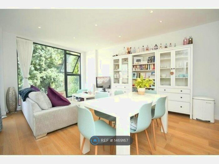 2 Bedroom Flat To Rent In Carter House, London, SE18