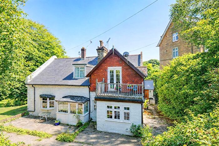 2 Bedroom Semi-Detached House For Sale In Stonestile Lane, Hastings, TN35