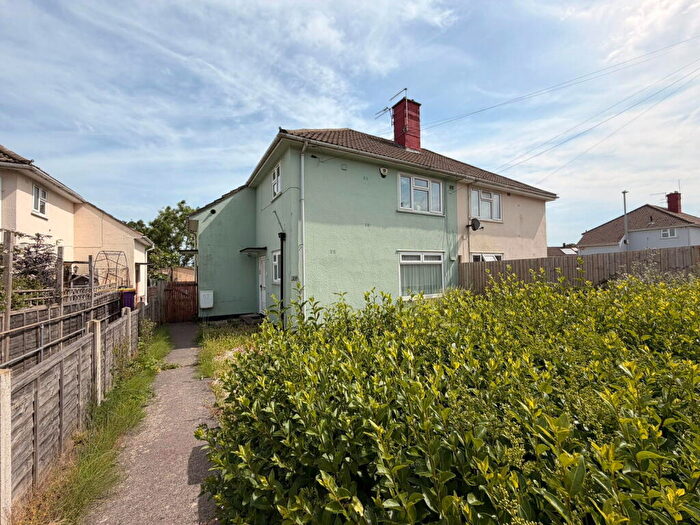 1 Bedroom Flat For Sale In Gay Elms Road, Bristol, BS13