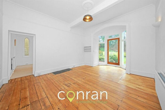 2 Bedroom Apartment To Rent In Charlton Church Lane, Charlton, SE7