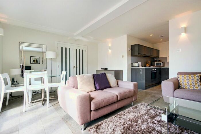 2 Bedroom Flat To Rent In Great Sutton Street, London, EC1V