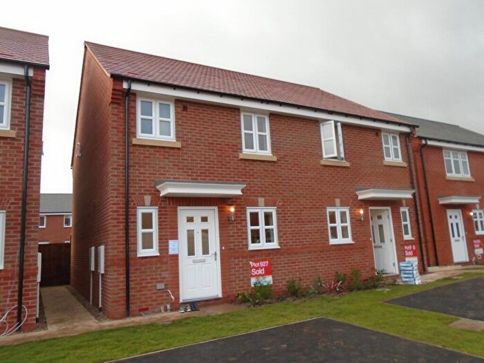 3 Bedroom Semi-Detached House To Rent In Bedroom Semi-Detached House, Canterbury Drive, Littleover, DE23