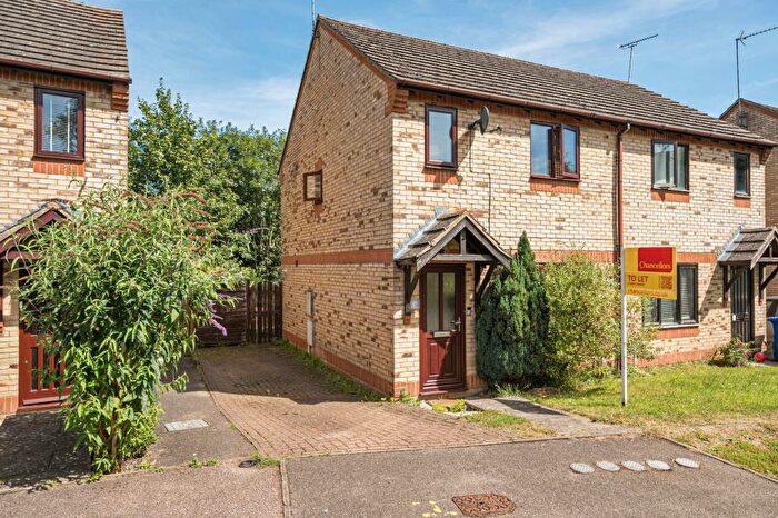 3 Bedroom Semi-Detached House To Rent In Yeomans Close, Brackely, NN13