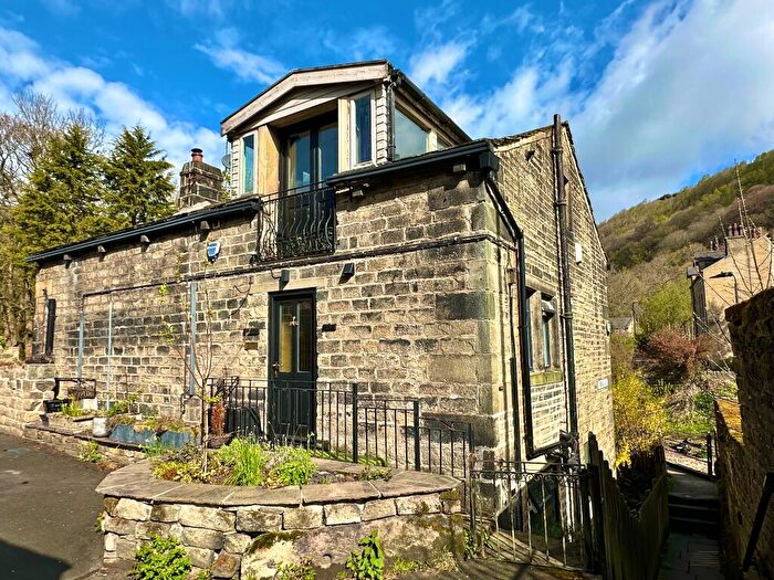 2 Bedroom Semi-Detached House For Sale In Stubbing Square, Hebden Bridge, HX7