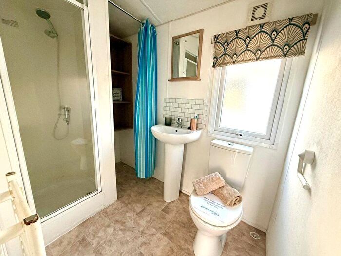 2 Bedroom Park Home For Sale In Suffolk Sands Holiday Park, IP11