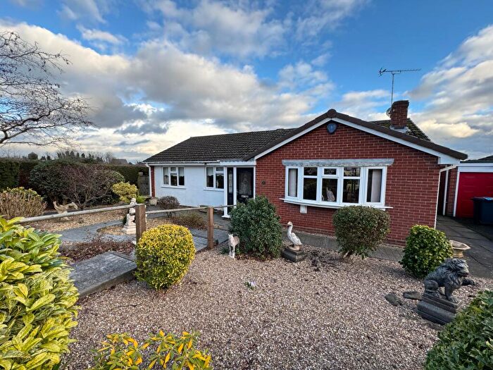2 Bedroom Detached Bungalow For Sale In Gatcombe Close, Stretton, Burton-on-Trent, DE13