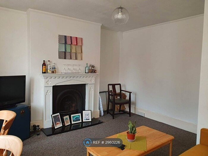 1 Bedroom Flat To Rent In Wiltie Gardens, Folkestone, CT19