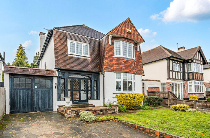 4 Bedroom Detached House For Sale In Beadon Road, Bromley, BR2
