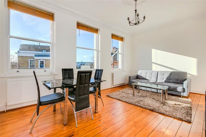 2 Bedroom Flat To Rent In Cromwell Crescent, Earls Court, SW5