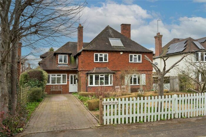 4 Bedroom Detached House To Rent In Ennismore Avenue, Guildford, Surrey, GU1