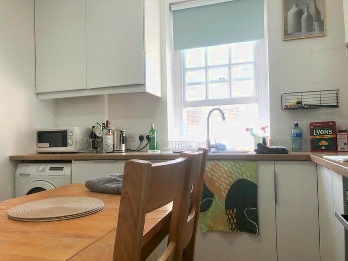 2 Bedroom Flat To Rent In Tothill House, Page Street, SW1P