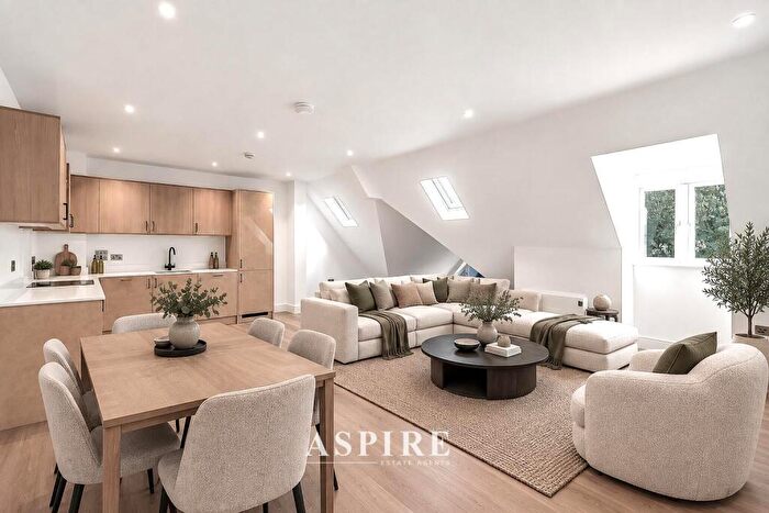 2 Bedroom Flat For Sale In Kenneth Road, Thundersley, Benfleet, SS7