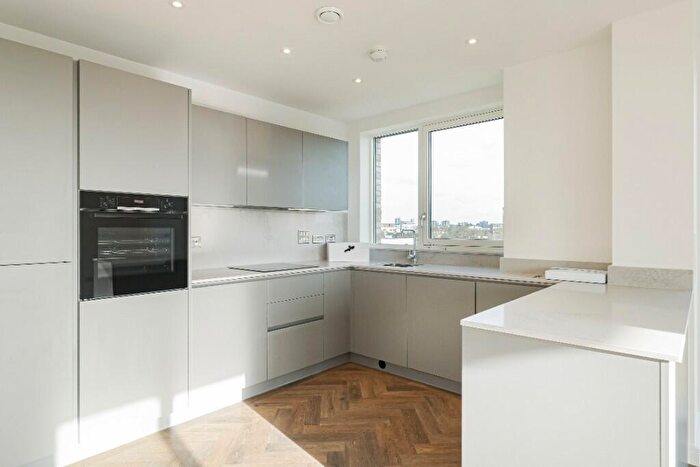 2 Bedroom Apartment To Rent In Queen's Park, London, NW6