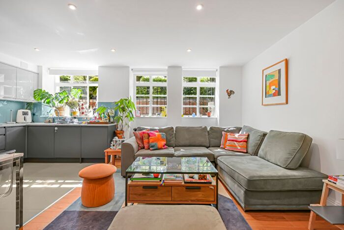 1 Bedroom Flat To Rent In Holland Villas Road, London, W14