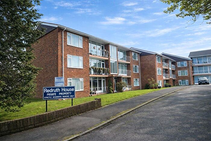 1 Bedroom Flat For Sale In Redruth House, Grange Road, South Sutton, SM2
