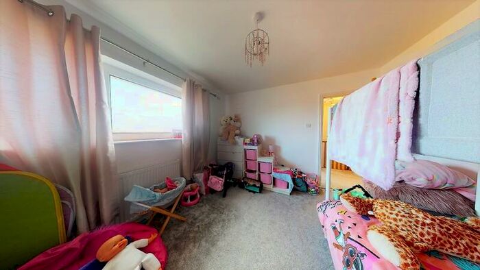 3 Bedroom Semi-Detached House To Rent In Preston Way, Monk Bretton, Barnsley, S71