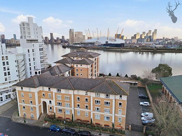 2 Bedroom Flat To Rent In Stewart Street, London, E14