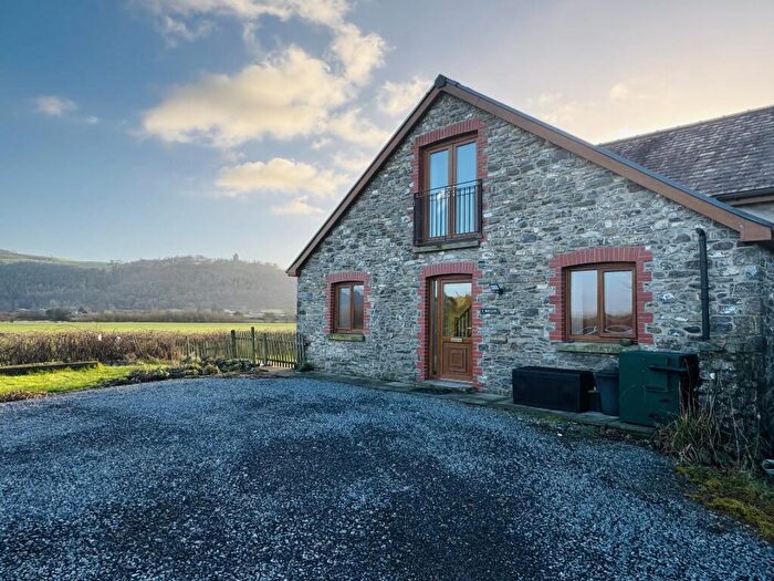 3 Bedroom Barn Conversion To Rent In Dryslwyn, SA32