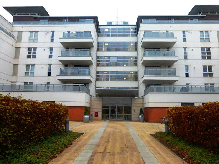 1 Bedroom Flat To Rent In Watkin Road, Leicester, LE2