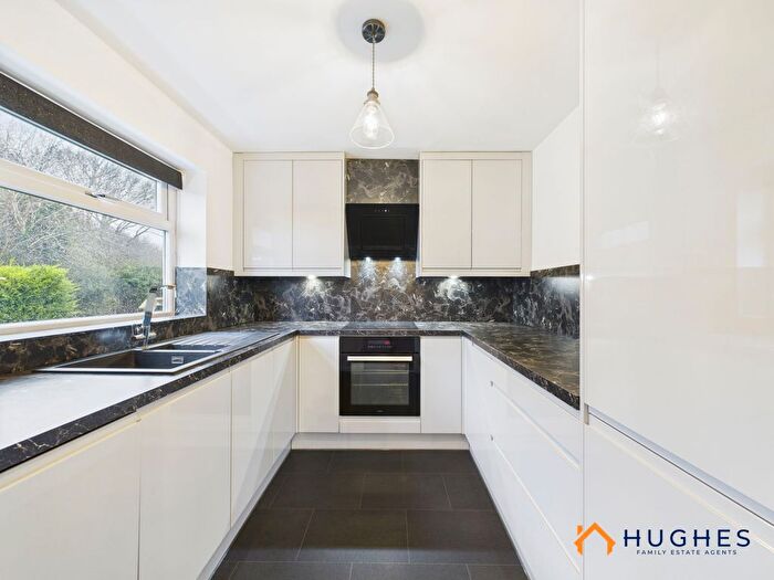 2 Bedroom Flat For Sale In Park Avenue, Chapeltown, Sheffield, S35