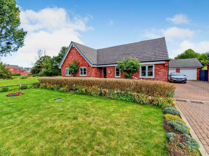 3 Bedroom Detached House For Sale In Feddon Close, Stoke Orchard, Cheltenham, Gloucestershire, GL52
