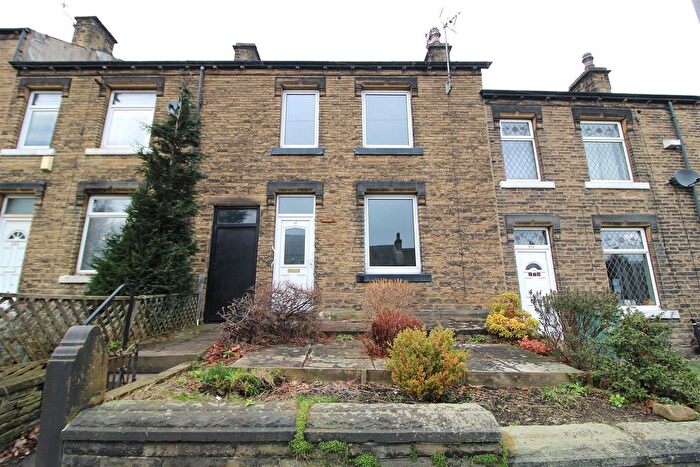 3 Bedroom Terraced House To Rent In Blackmoorfoot Road, Crosland Moor, Huddersfield, HD4
