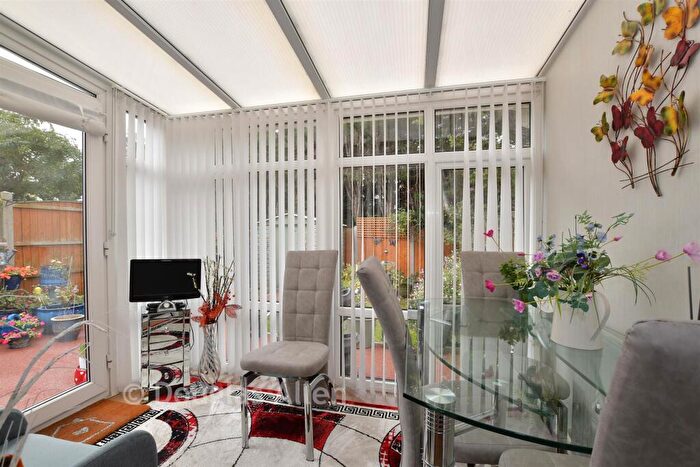 2 Bedroom Semi-Detached House For Sale In Nayland Close, Wickford, Essex, SS12