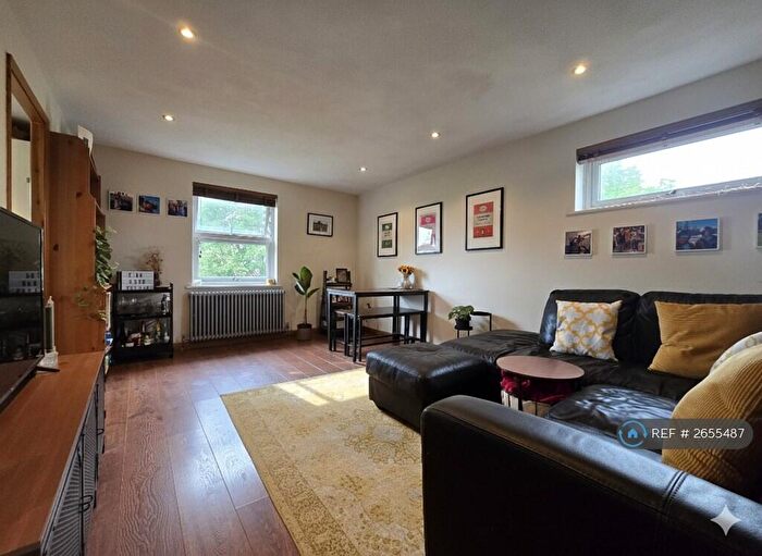 2 Bedroom Flat To Rent In Edmeston Close, London, E9