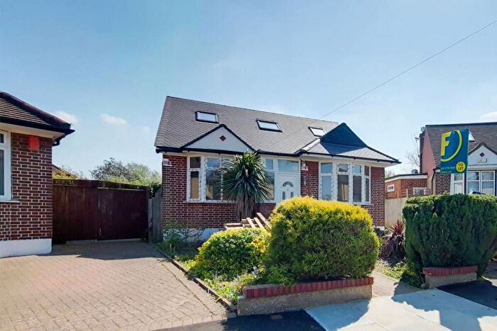 5 Bedroom Bungalow To Rent In Elm Drive, Harrow, HA2