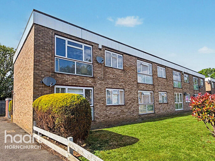 1 Bedroom Apartment To Rent In Hamilton Drive, Romford, RM3