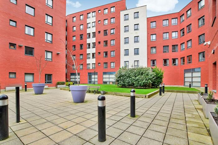 2 Bedroom Apartment To Rent In City Gate, Blantyre Street, Manchester, M15